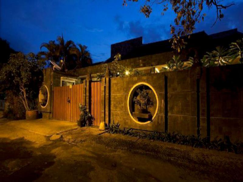 Puri Minggiran Guesthouse Yogya Yogyakarta Eksteriør billede