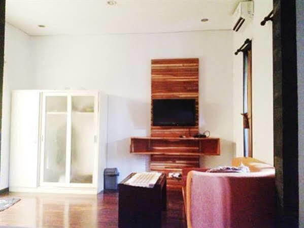 Puri Minggiran Guesthouse Yogya Yogyakarta Eksteriør billede