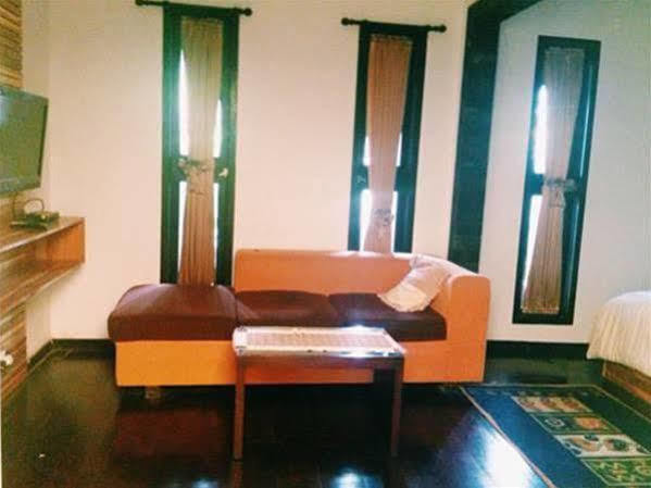 Puri Minggiran Guesthouse Yogya Yogyakarta Eksteriør billede