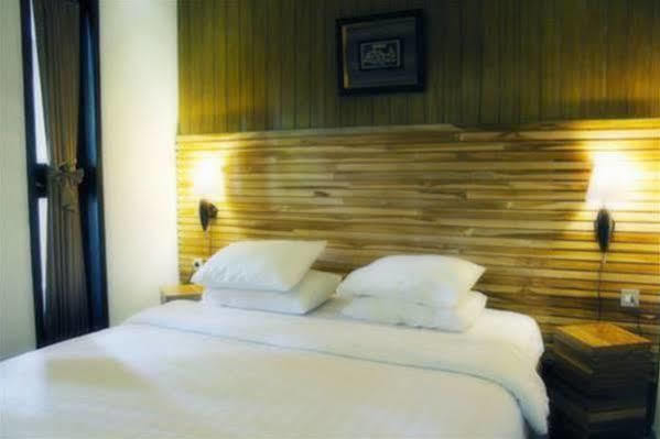 Puri Minggiran Guesthouse Yogya Yogyakarta Eksteriør billede