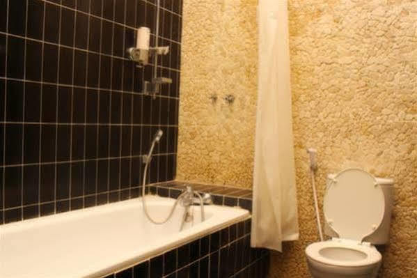 Puri Minggiran Guesthouse Yogya Yogyakarta Eksteriør billede