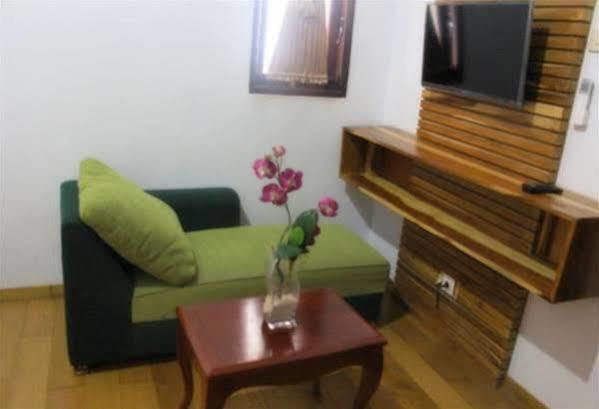 Puri Minggiran Guesthouse Yogya Yogyakarta Eksteriør billede